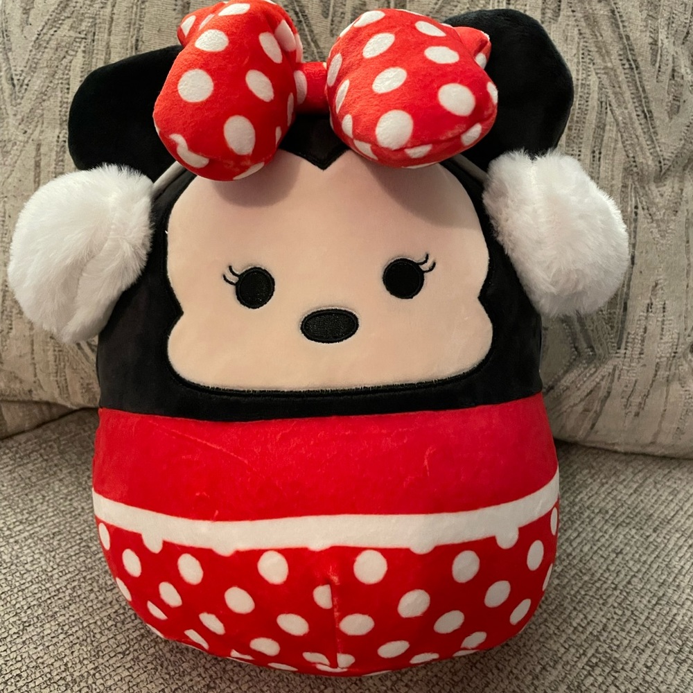 Minnie Mouse Christmas 8” Squishmallow NWT